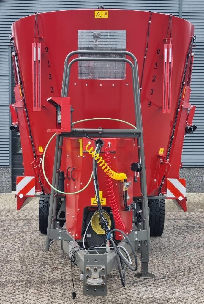 RMH Trio 45 Feed mixer