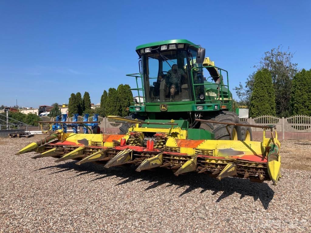 John Deere 7300 Forage harvesters