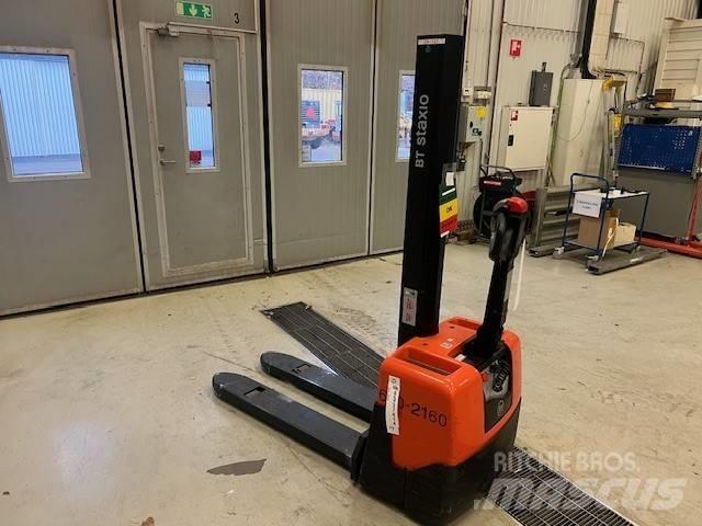 BT Toyota HWE 100 Pedestrian stacker