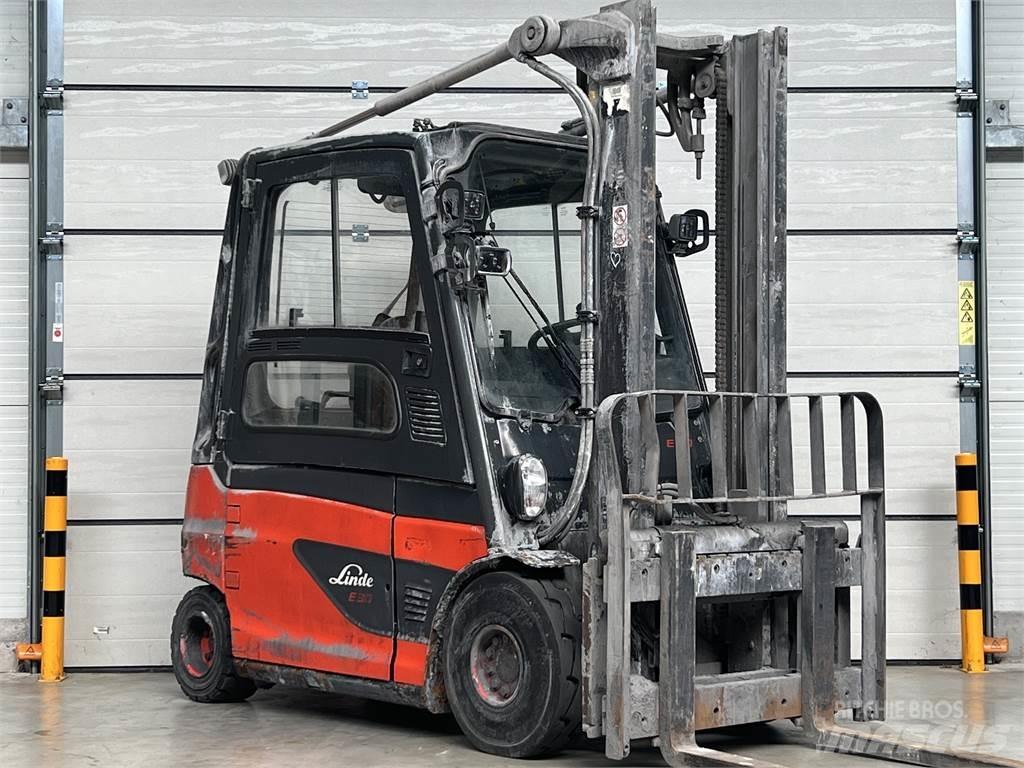Linde E30L-01 Electric forklift trucks