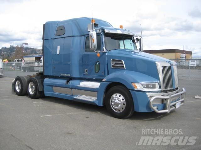 Western Star 5700 XE Prime Movers