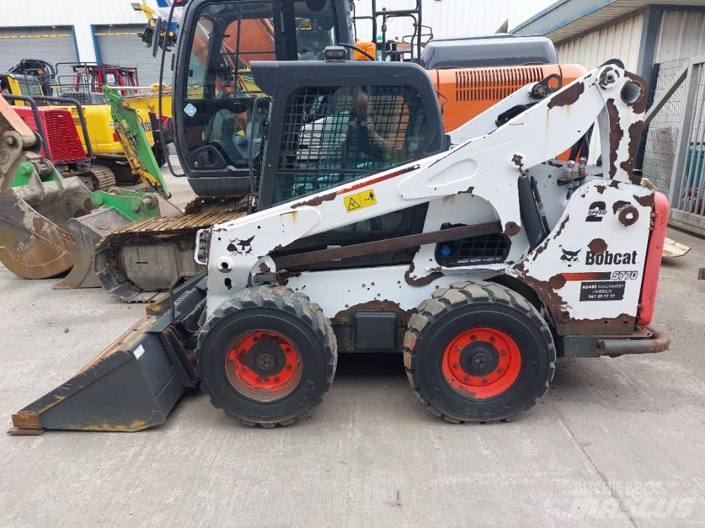 Bobcat 377 Skid steer loaders