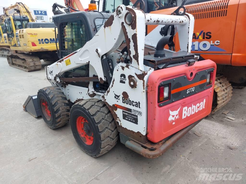 Bobcat 377 Skid steer loaders