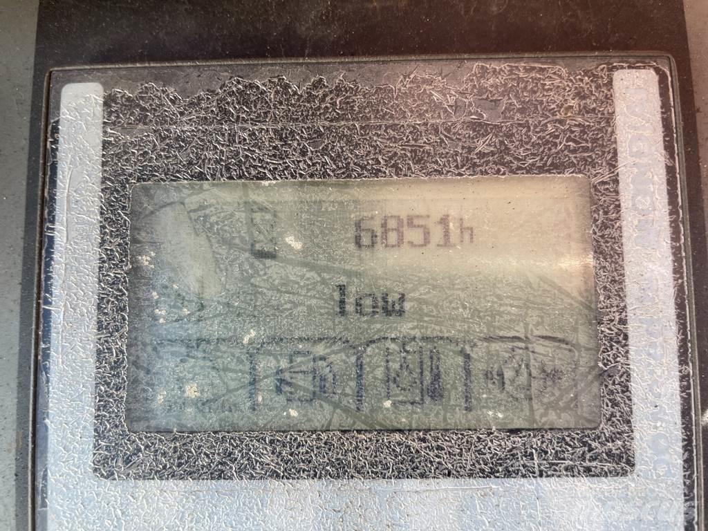 Wirtgen W 100 Asphalt cold milling machines