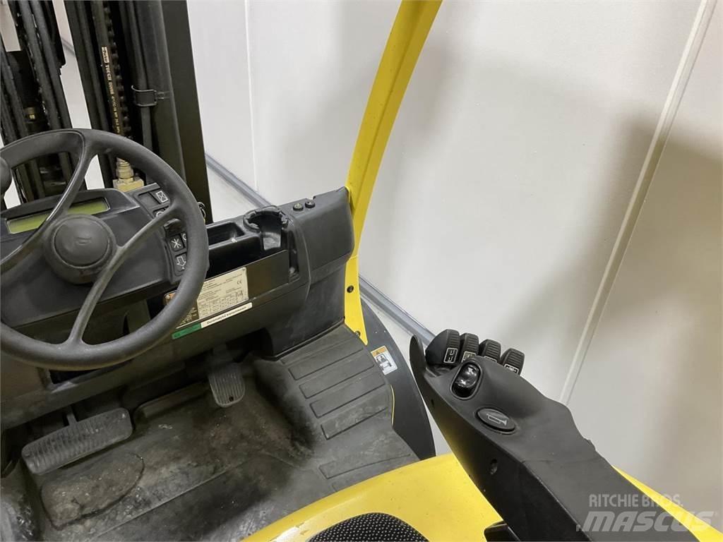 Hyster H4.0FT5 LPG trucks