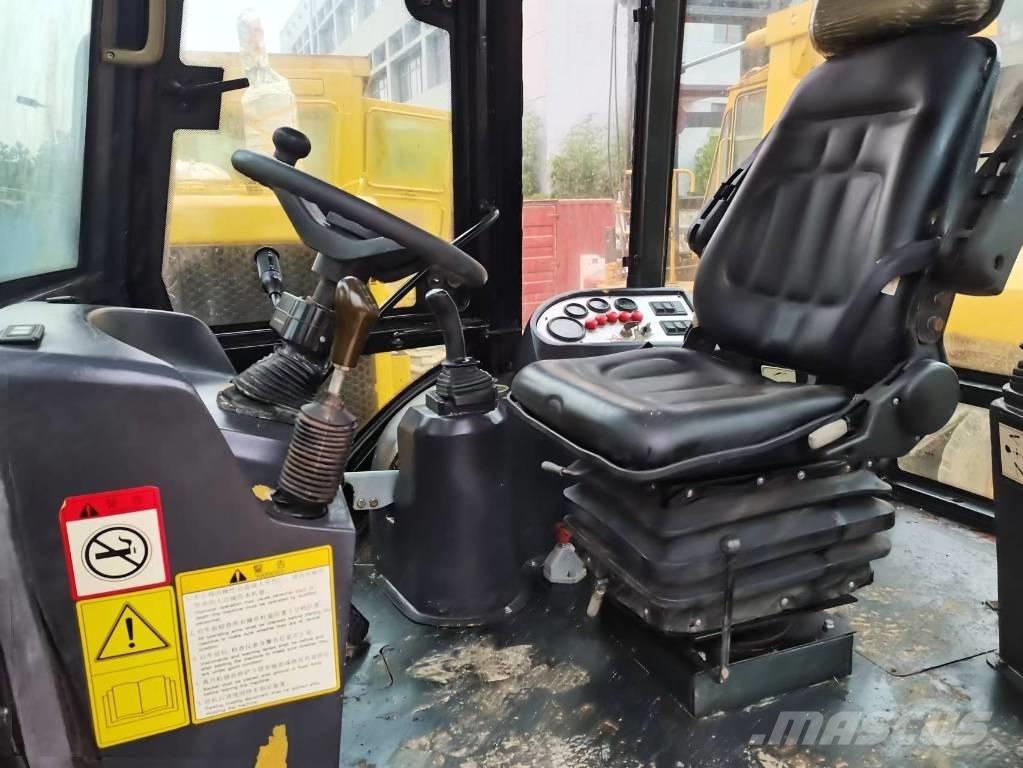 CAT 420F Backhoe