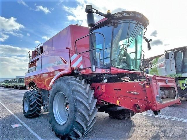 Case IH AF 8240 Combine harvesters