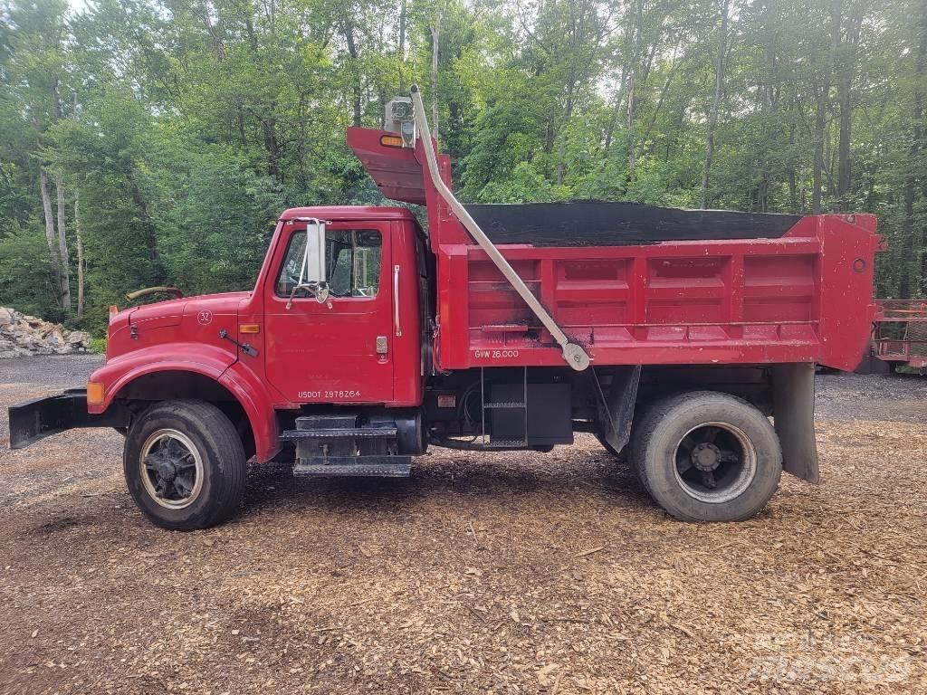 International 4900 Tipper trucks