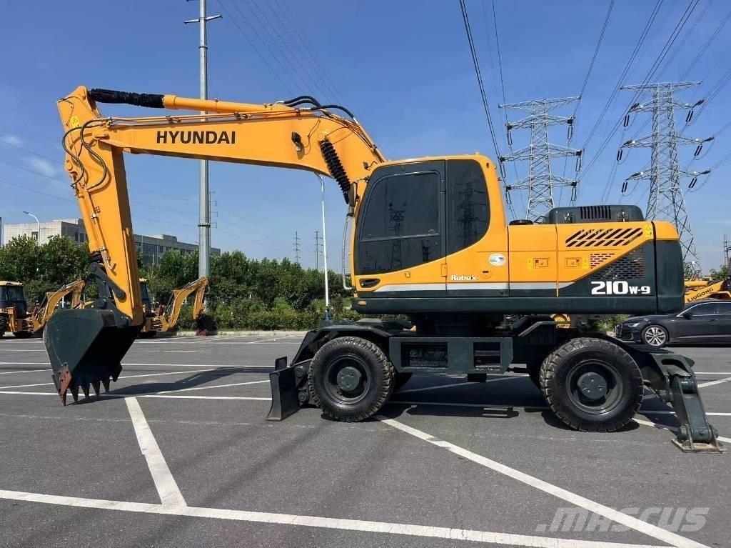 Hyundai 210W-9 Wheeled excavators