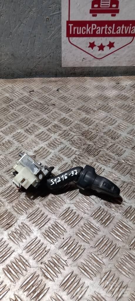 Scania R 440    1858199 Cabins and interior
