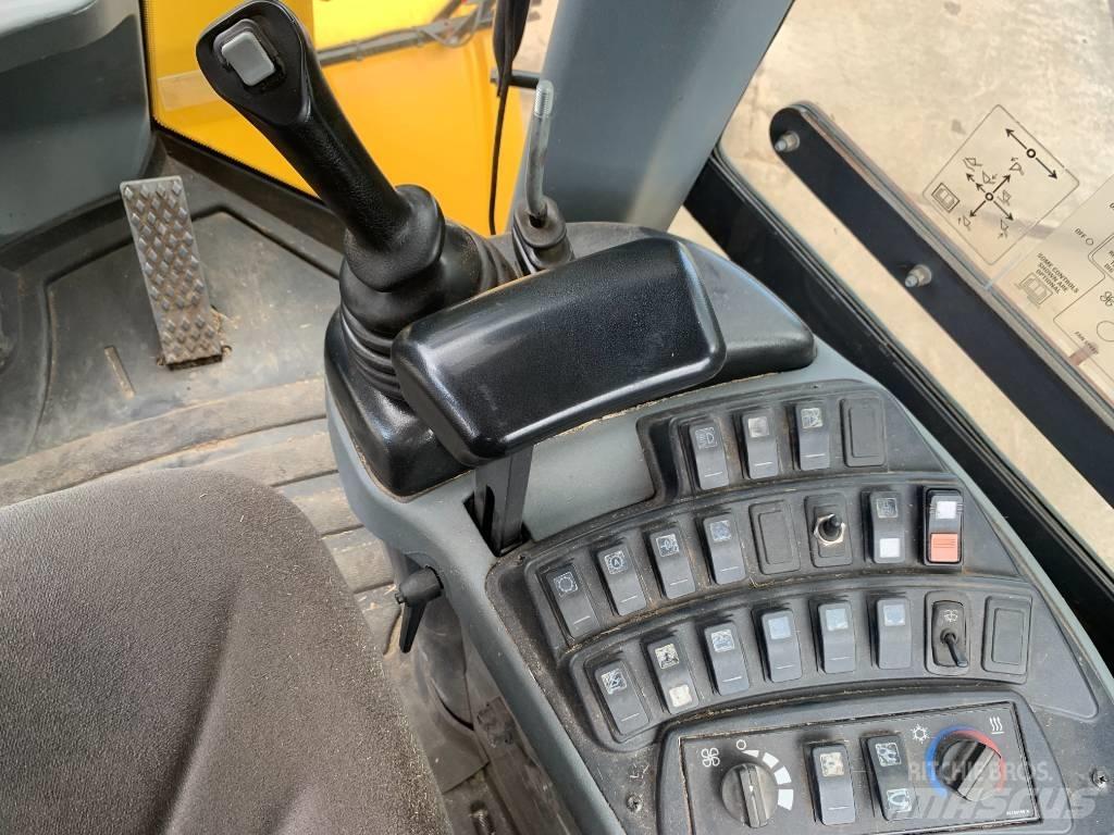 New Holland W 130 C Wheel loaders