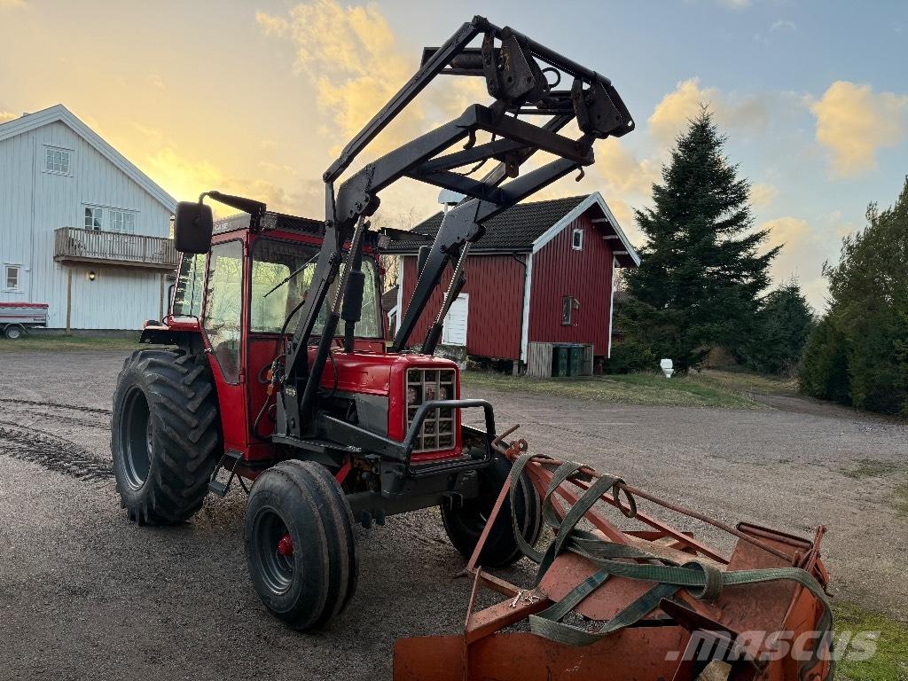 International 574 Tractors