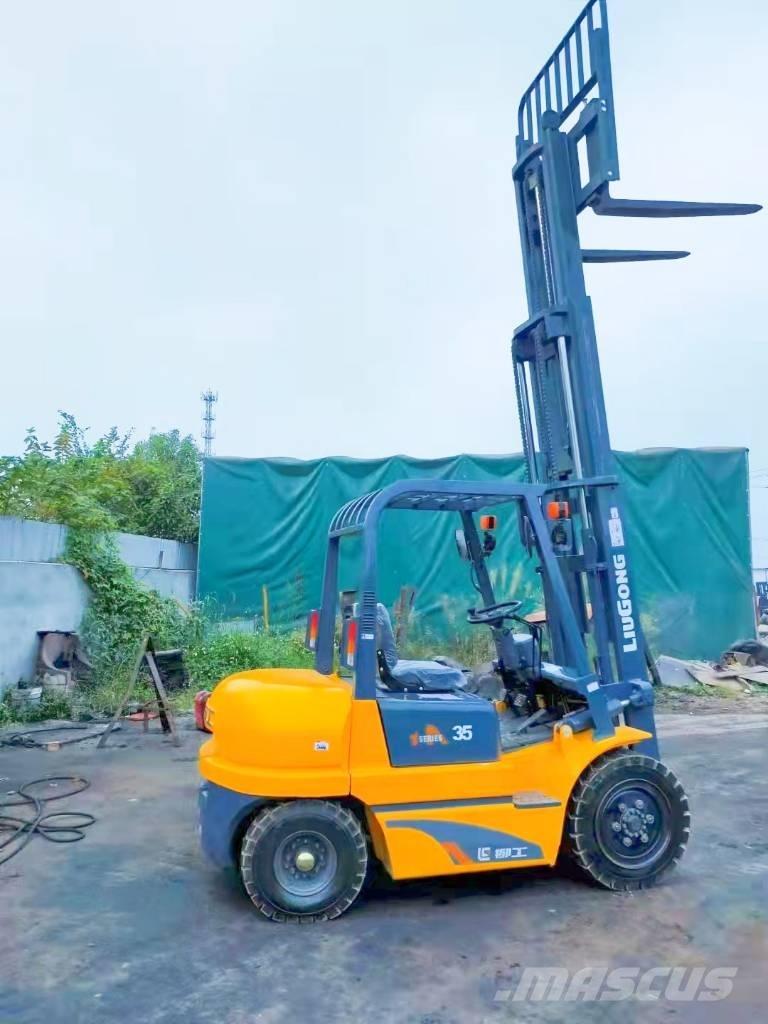 LiuGong CPC 35 Diesel trucks