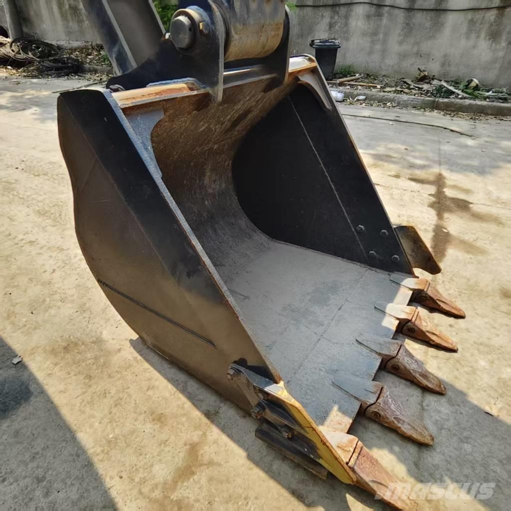 Volvo EC 220 Crawler excavators