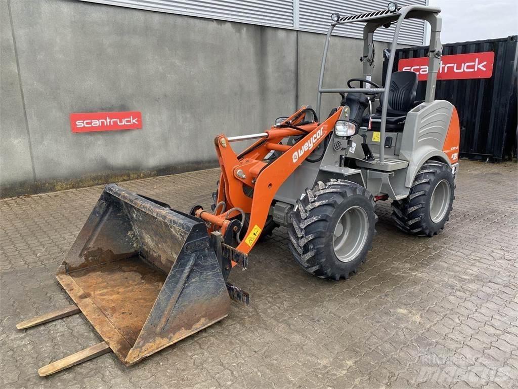 Weycor AR320 Agrar Multi-purpose loaders
