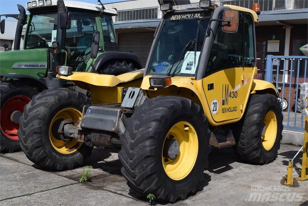 New Holland LM 430 Telescopic boom lifts