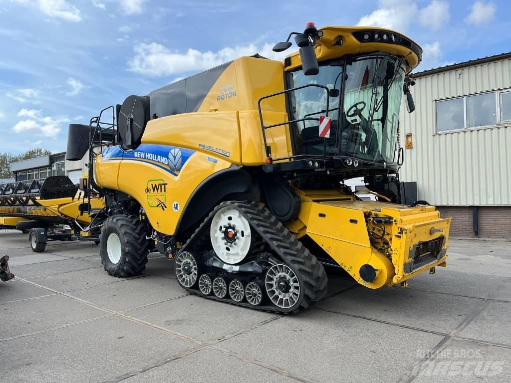 New Holland CR 8.90 Combine harvesters
