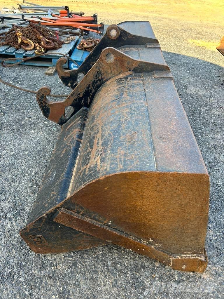 CAT 420F2 IT Backhoe