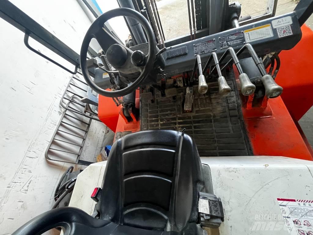 Heli K 100 Diesel trucks