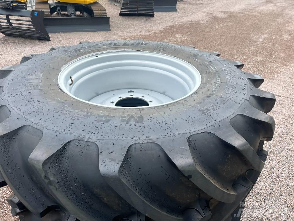 Michelin 650/85-38 Tyres, wheels and rims