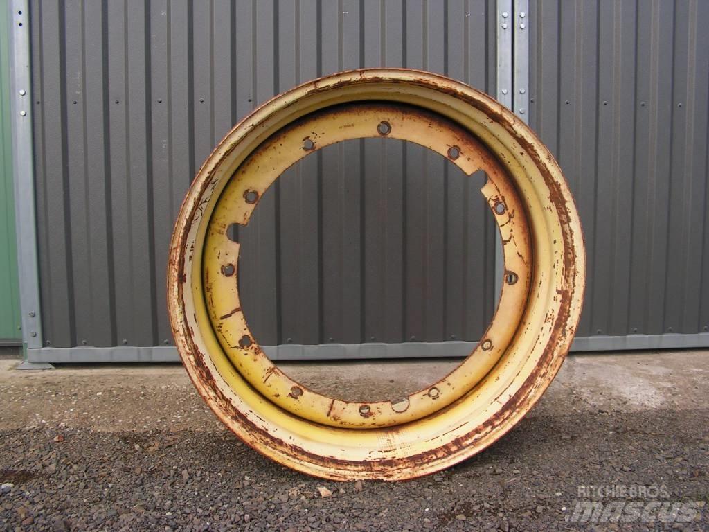 John Deere 8100 Tyres, wheels and rims