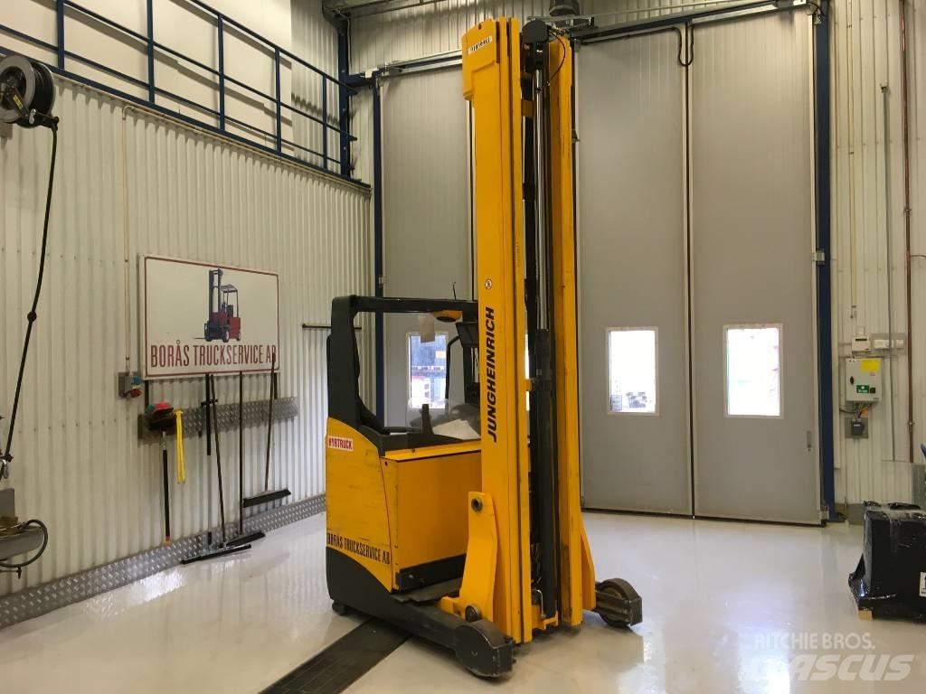 Jungheinrich ETV 216 Reach truck