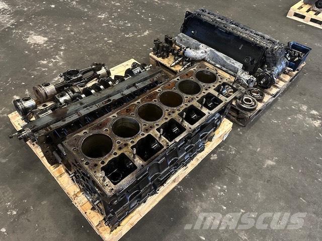 Cummins ISME420-30 Engines