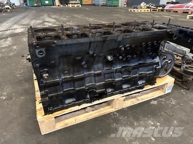 Cummins ISME420-30 Engines