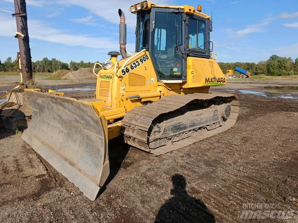 Komatsu D51PX-22 Crawler dozers