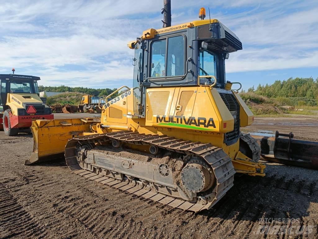 Komatsu D51PX-22 Crawler dozers