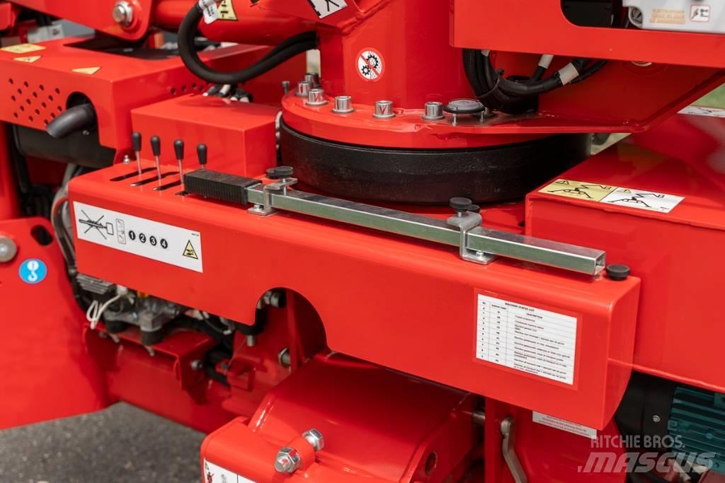 CMC S18F Articulated boom lifts