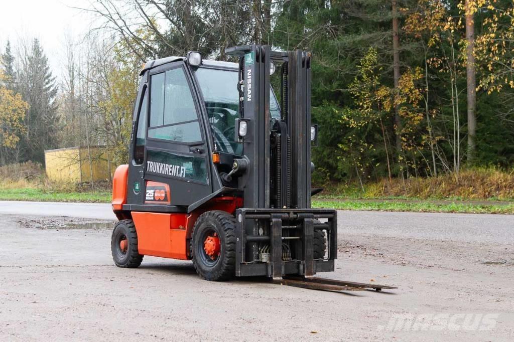 Nissan FD02A250 Diesel trucks