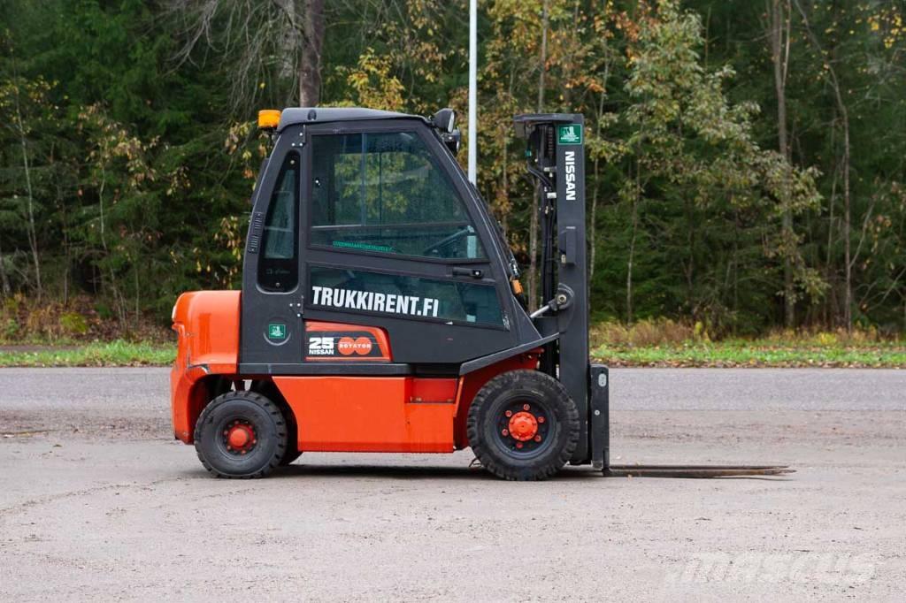 Nissan FD02A250 Diesel trucks