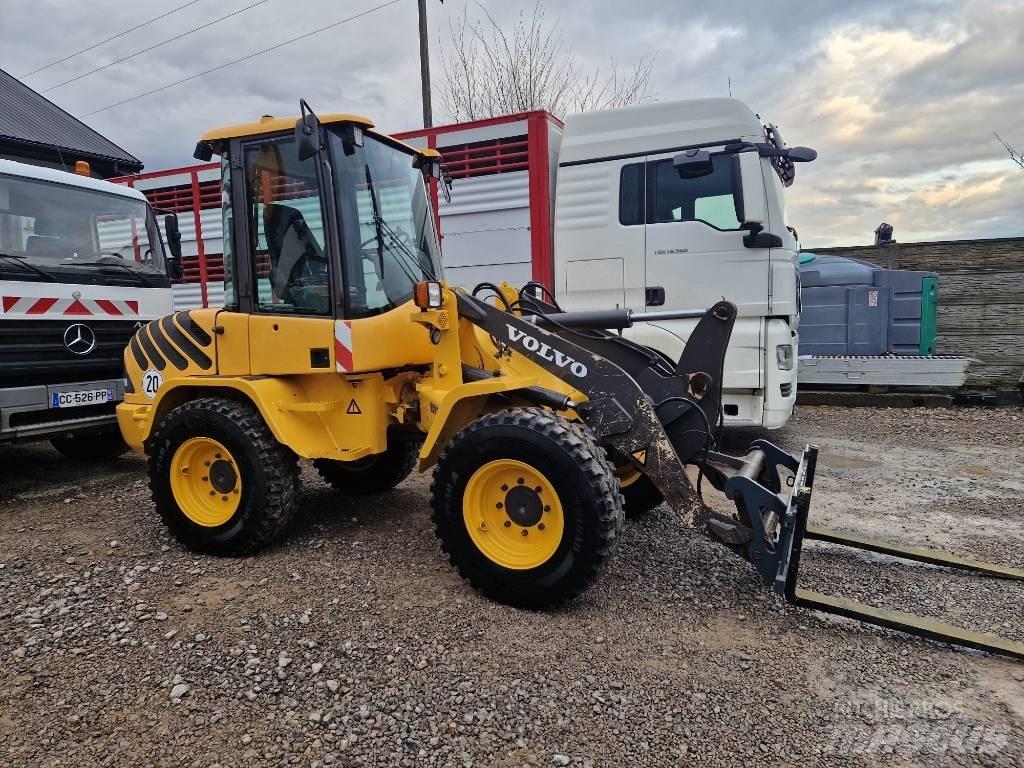Volvo L 30 Wheel loaders