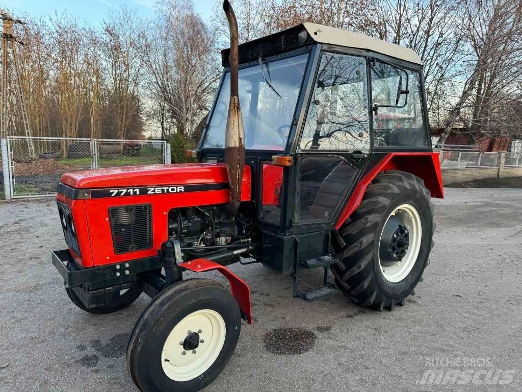 Zetor 7711 Tractors