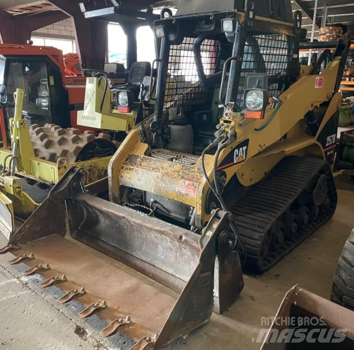 CAT 257B Skid steer loaders