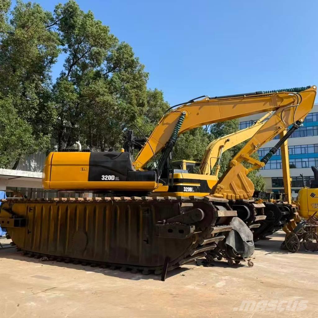 CAT 320 D Amphibious Excavators