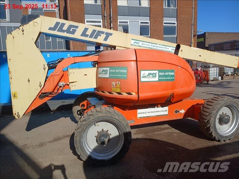 JLG 600 AJ Articulated boom lifts