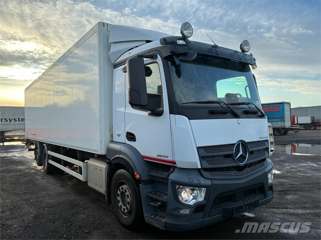 Mercedes-Benz 2533 Box trucks