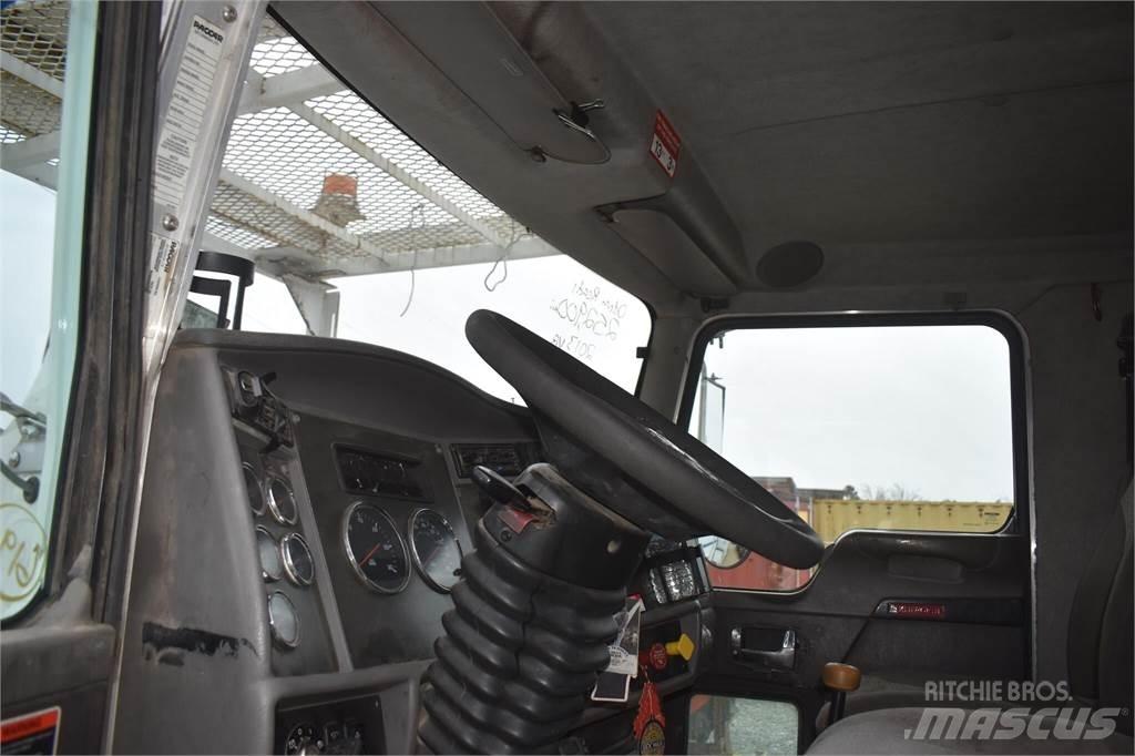 Altec AA755 Truck mounted platforms