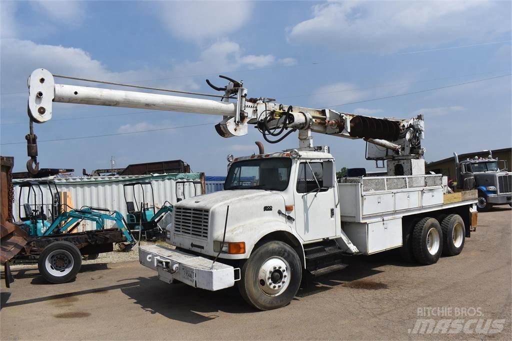 Altec D1090TR Truck mounted drill rig