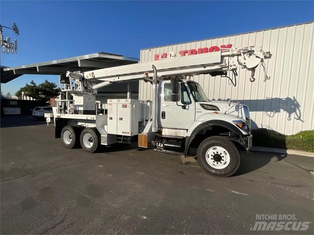 Altec D3060ATR Truck mounted drill rig