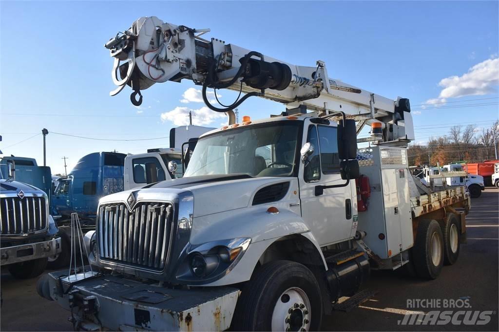 Altec DM47TR Truck mounted drill rig