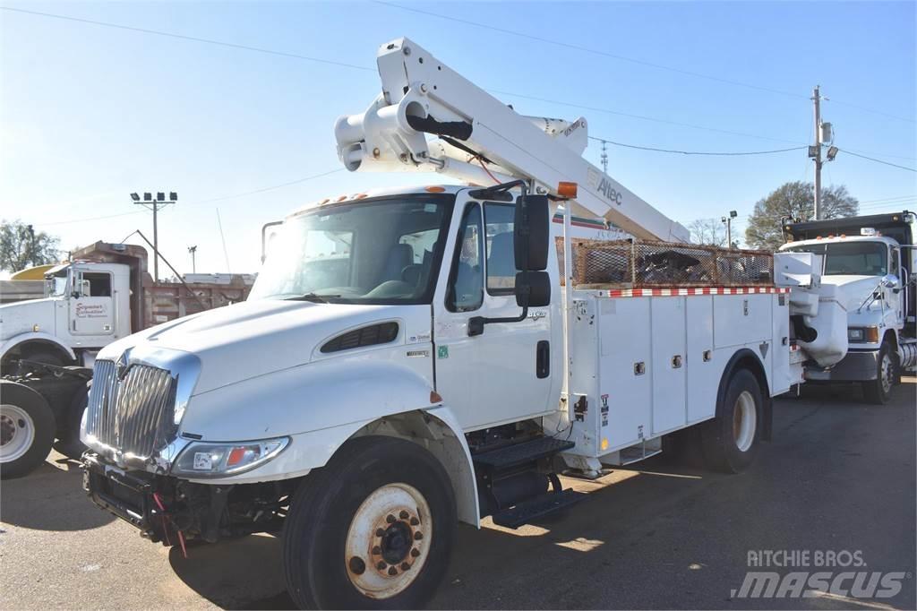 Altec TA41M Truck mounted platforms
