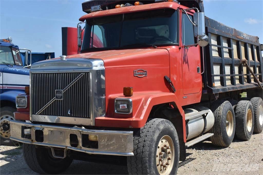 Autocar DC10364B Tipper trucks