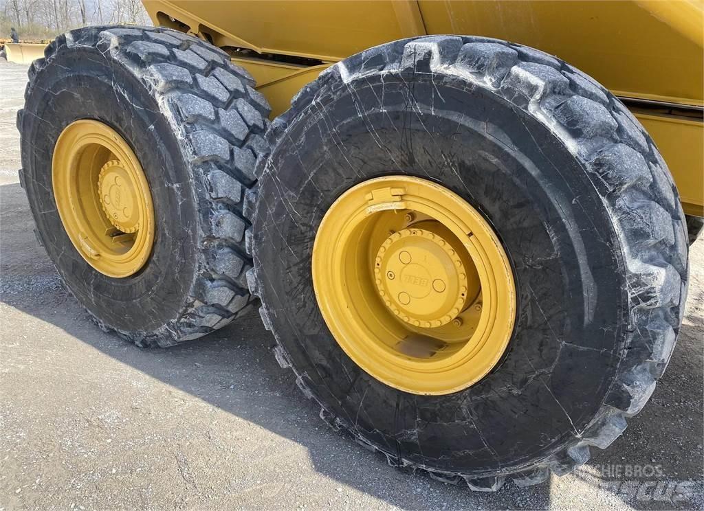 Bell B25E Articulated Haulers
