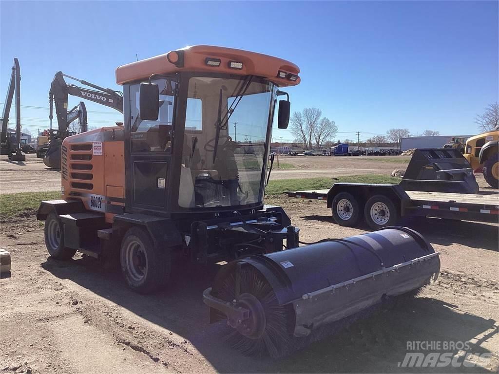 Broce FMJ470 Sweepers