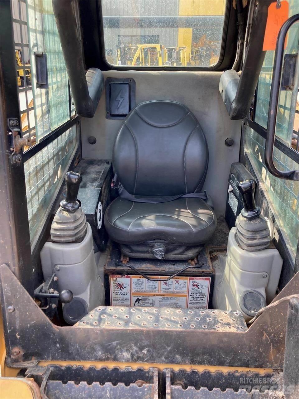 CAT 257 Skid steer loaders