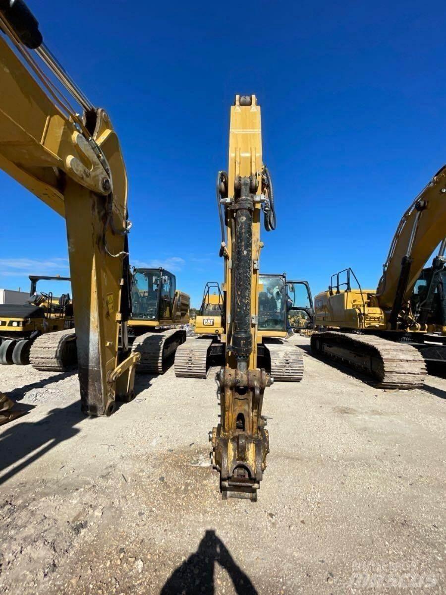 CAT 320 Crawler excavators