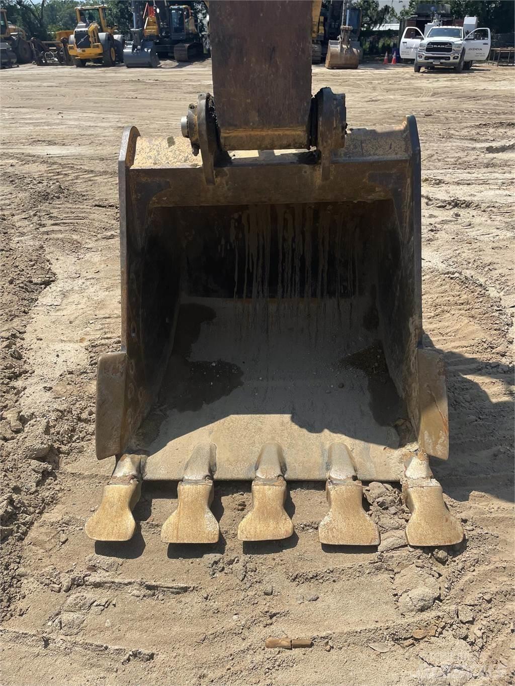 CAT 325C Crawler excavators